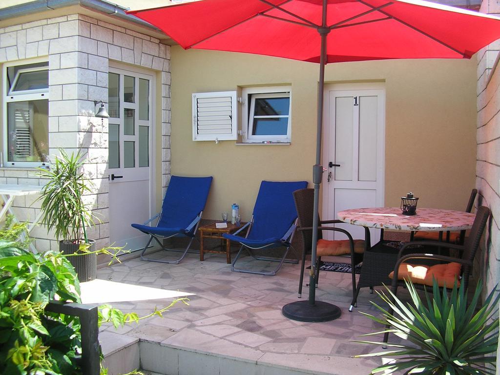 Apartments Viki Trogir Extérieur photo