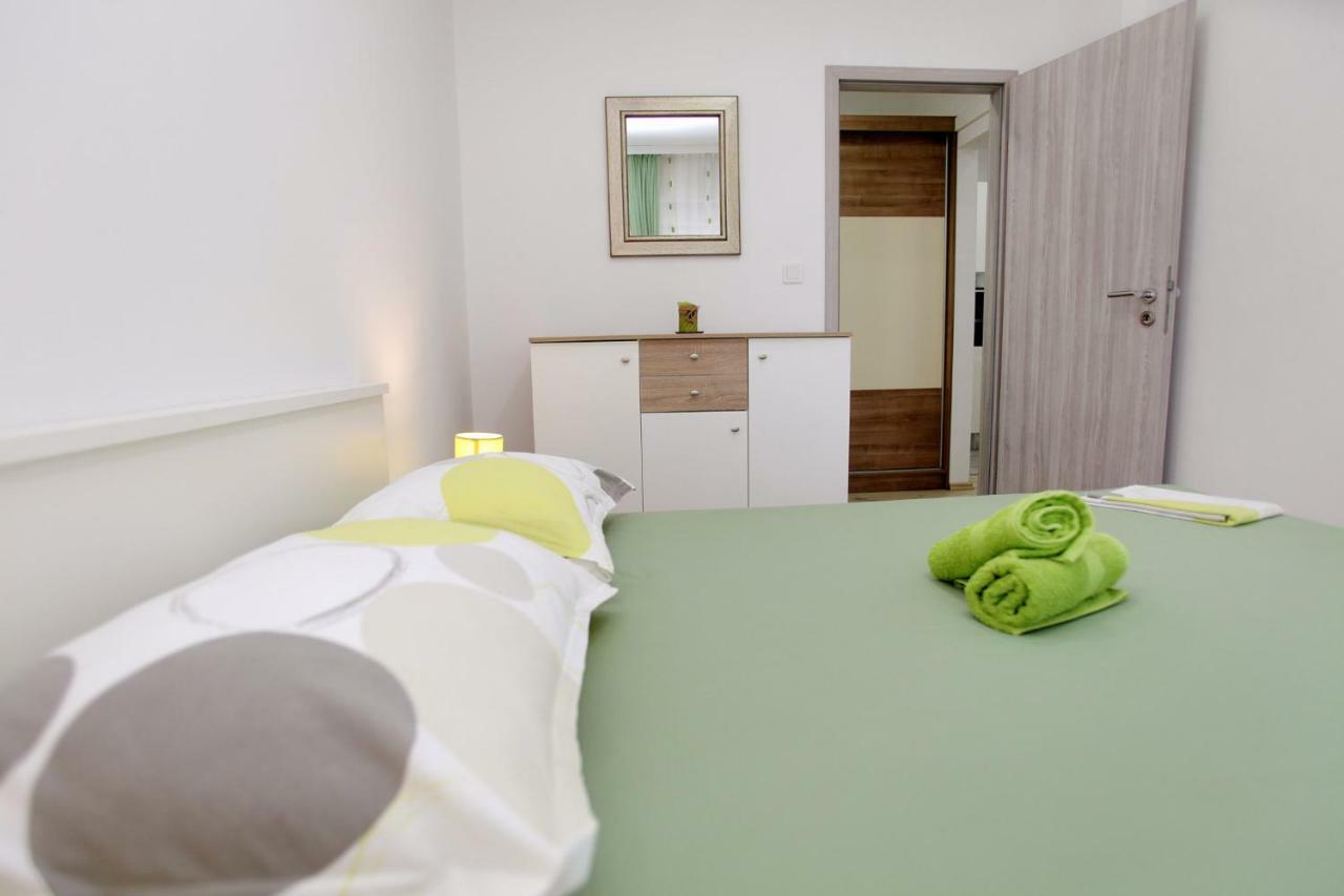 Apartments Viki Trogir Extérieur photo