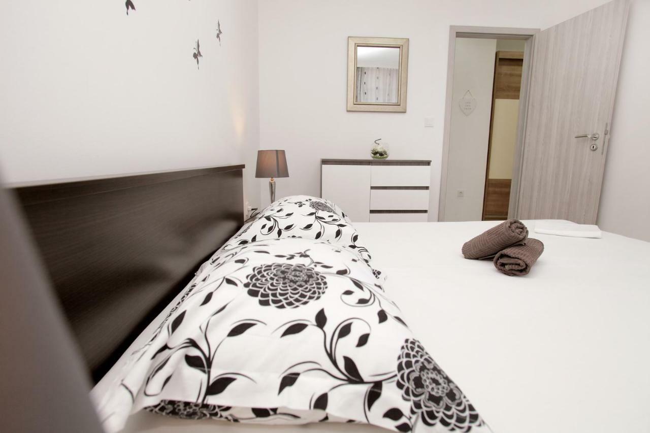 Apartments Viki Trogir Extérieur photo