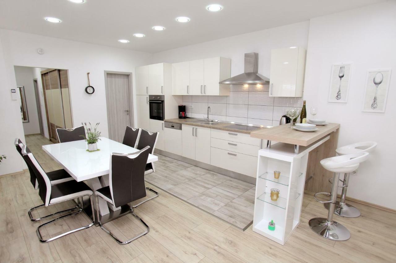 Apartments Viki Trogir Extérieur photo
